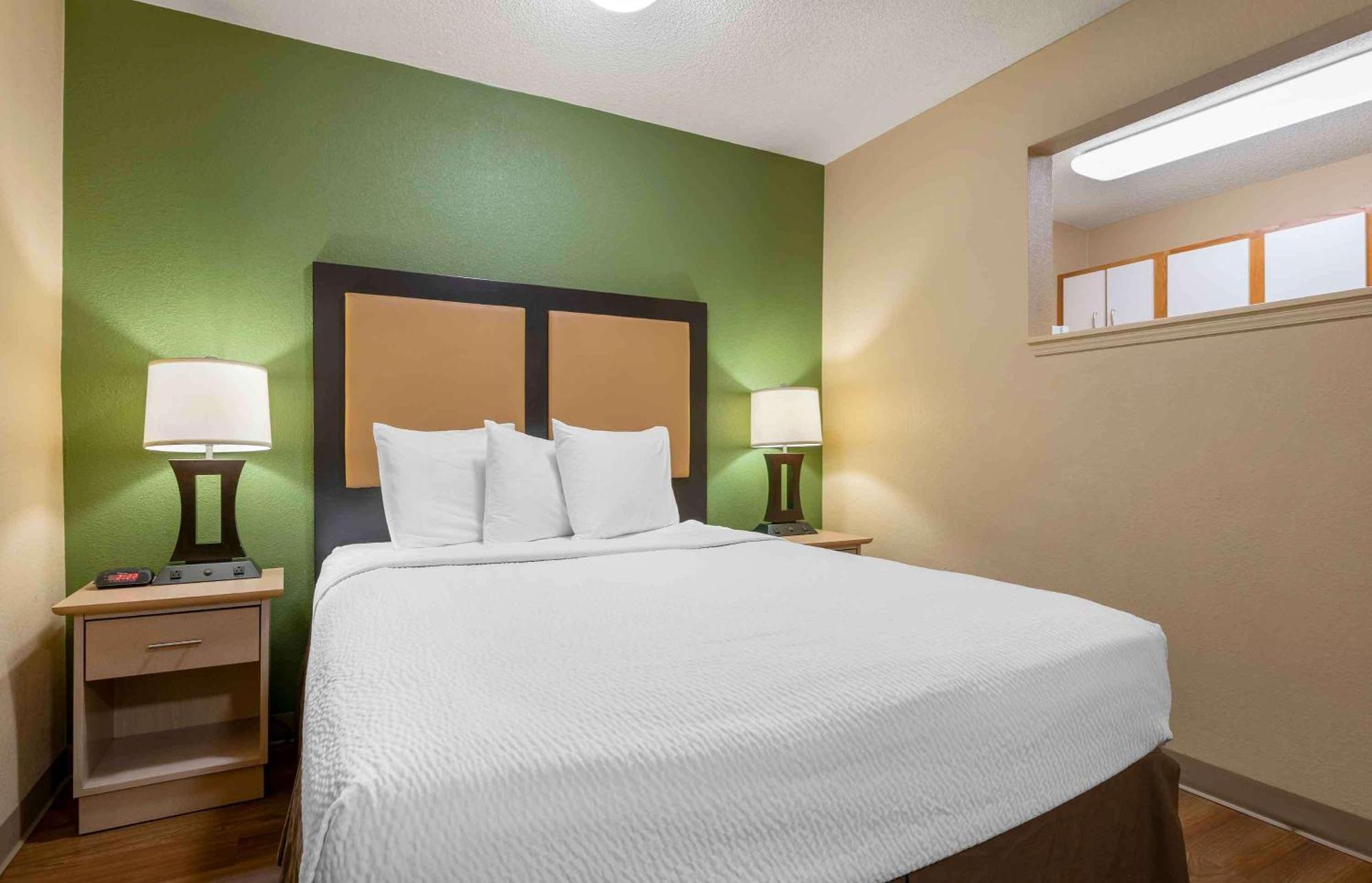 Extended America - - Northwest - Hwy 290 - Hollister Hotel 2*